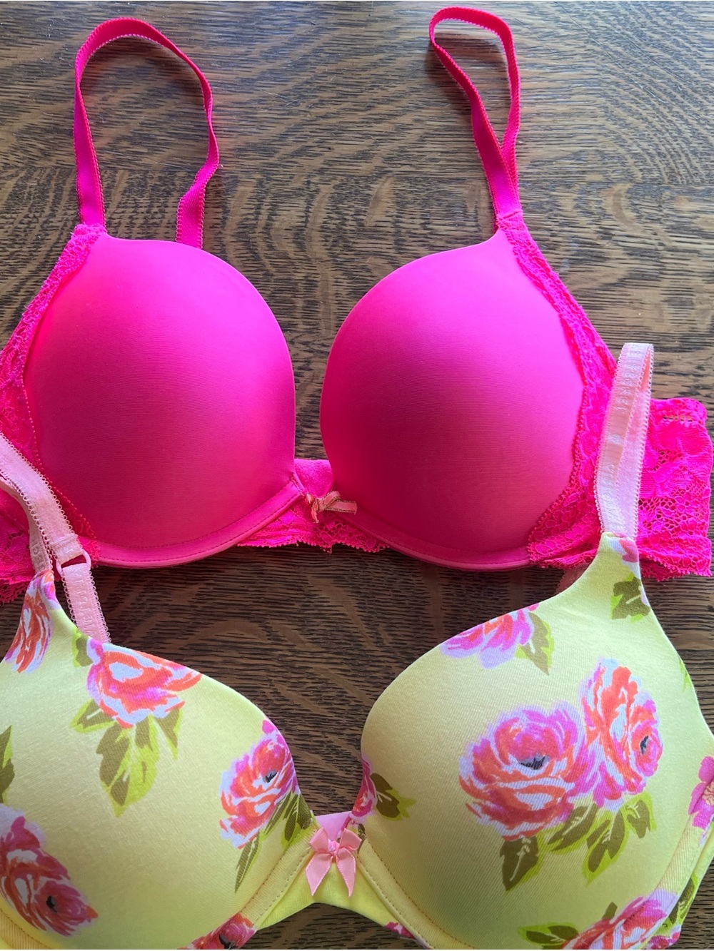 🌸💛Two Women’s Pink Floral and Hot Pink Bras by Victoria’s Secret